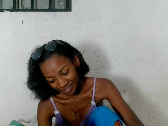 Claudiaah live cam on BongaCams