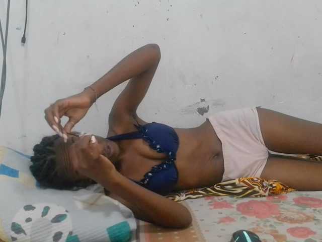 Claudiaah live cam on BongaCams