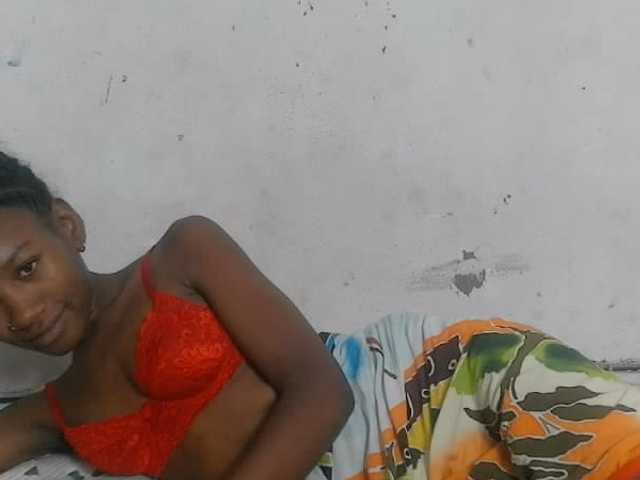 Claudiaah live cam on BongaCams