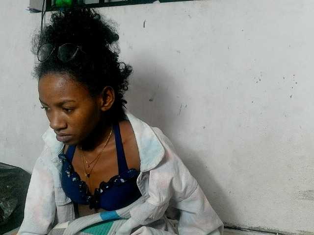 claudiaah live sex