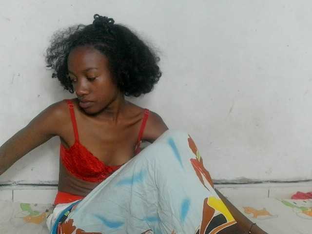 Claudiaah live cam on BongaCams