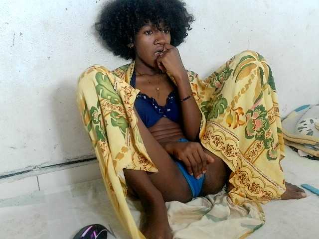Claudiaah live cam on BongaCams