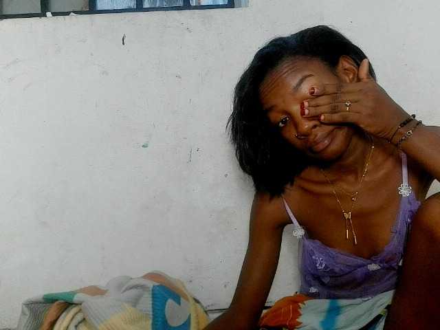 Claudiaah live cam on BongaCams