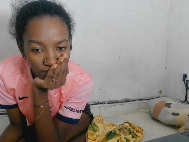 Claudiaah live cam on BongaCams