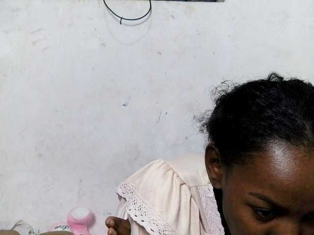 Claudiaah live cam on BongaCams