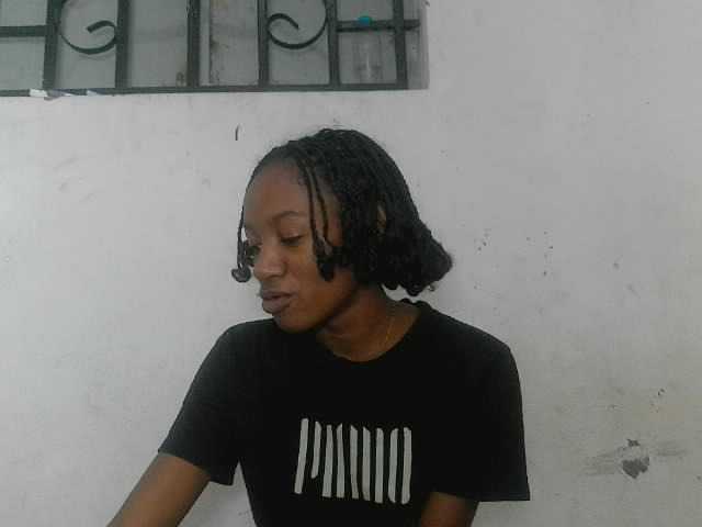 Claudiaah live cam