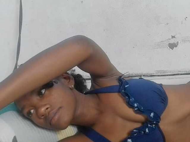 Claudiaah live cam on BongaCams