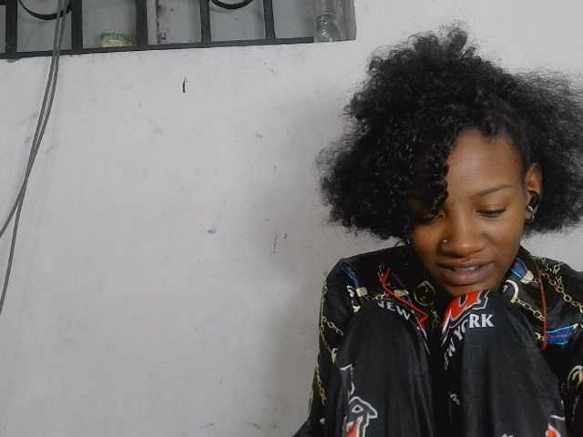 Claudiaah live cam preview