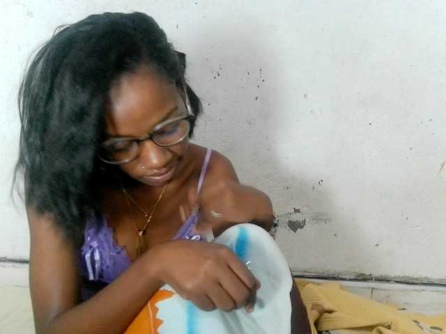 Claudiaah live webcam show