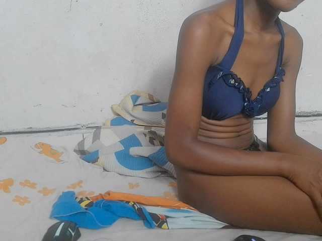 Claudiaah live cam on BongaCams