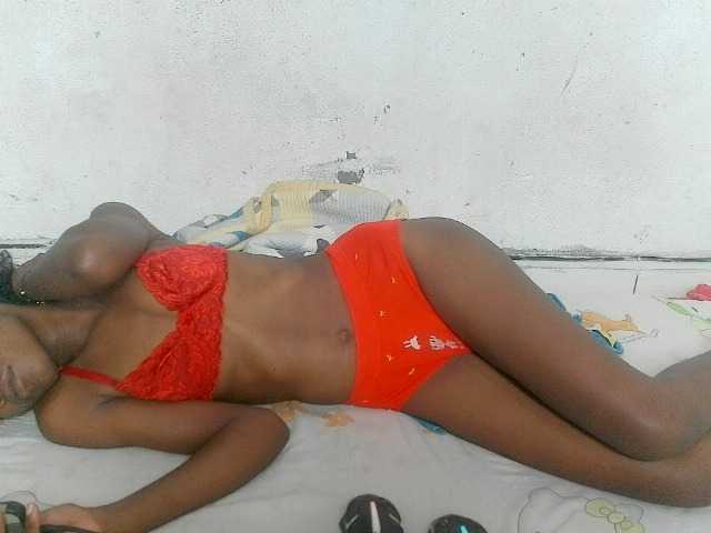 Claudiaah live cam on BongaCams
