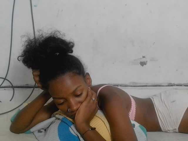 Claudiaah live cam on BongaCams
