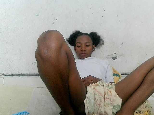 Claudiaah live cam on BongaCams