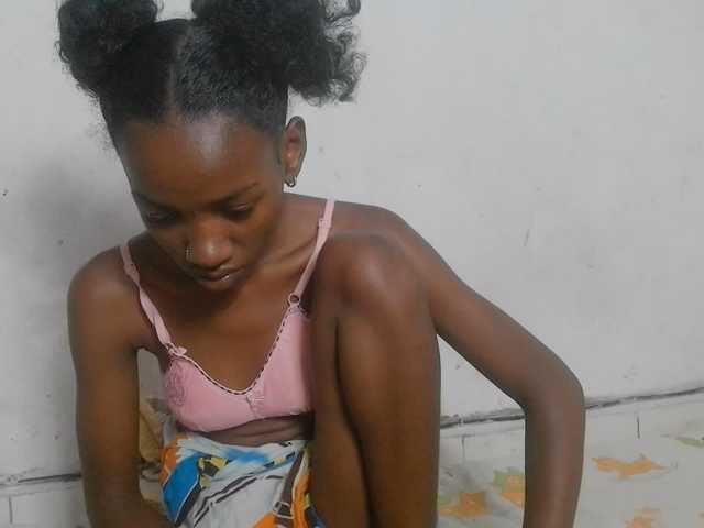 Claudiaah live cam on BongaCams