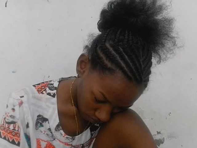 Claudiaah live cam preview