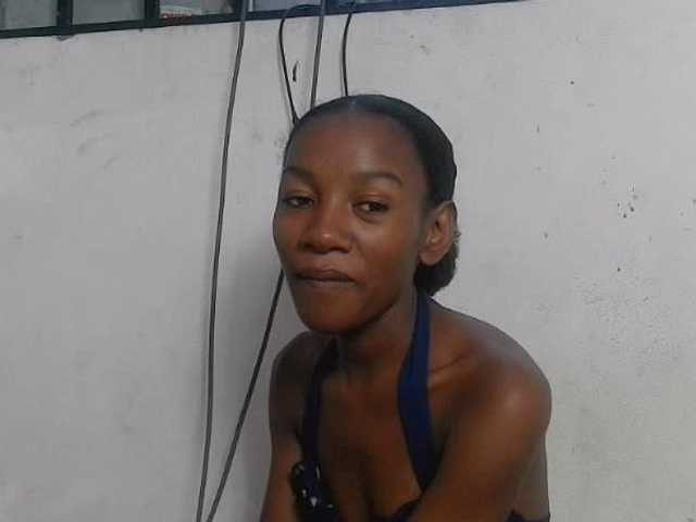 Claudiaah live cam on BongaCams
