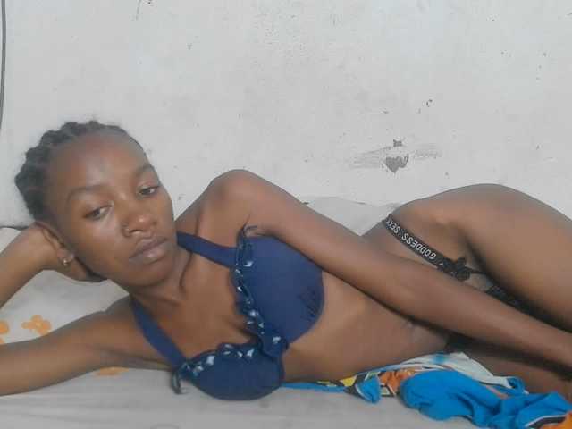 Claudiaah live cam on BongaCams