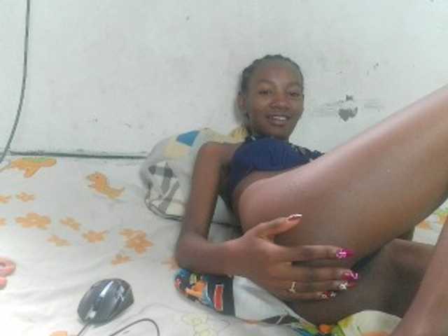 Claudiaah live cam on BongaCams