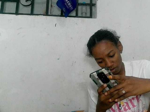 Claudiaah live cam on BongaCams
