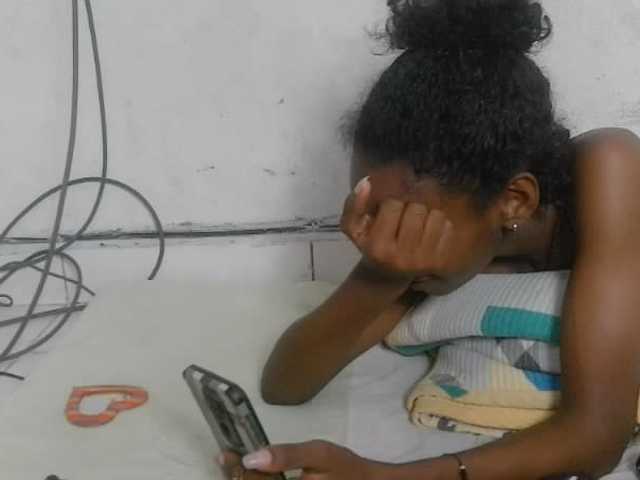 Claudiaah live cam on BongaCams