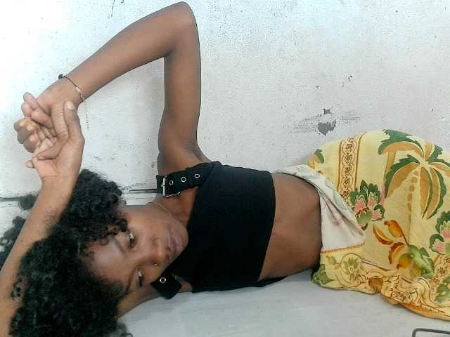 Claudiaah live cam on BongaCams