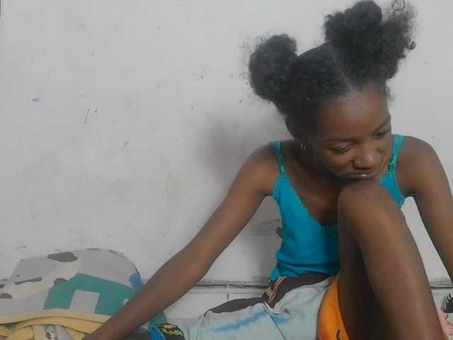 Claudiaah live cam on BongaCams