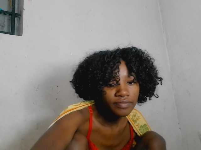 Claudiaah live cam on BongaCams