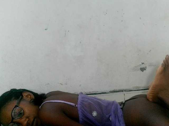 Claudiaah live webcam show