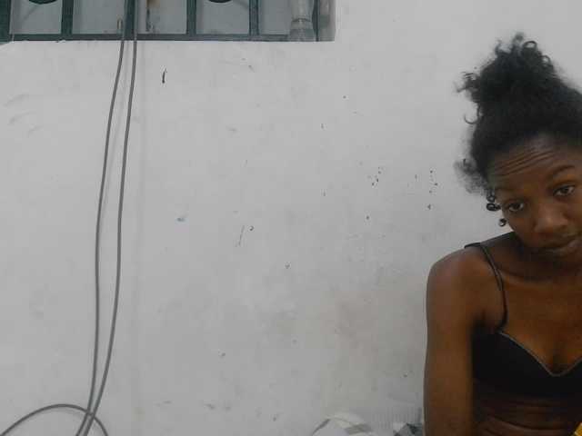 Claudiaah live cam on BongaCams