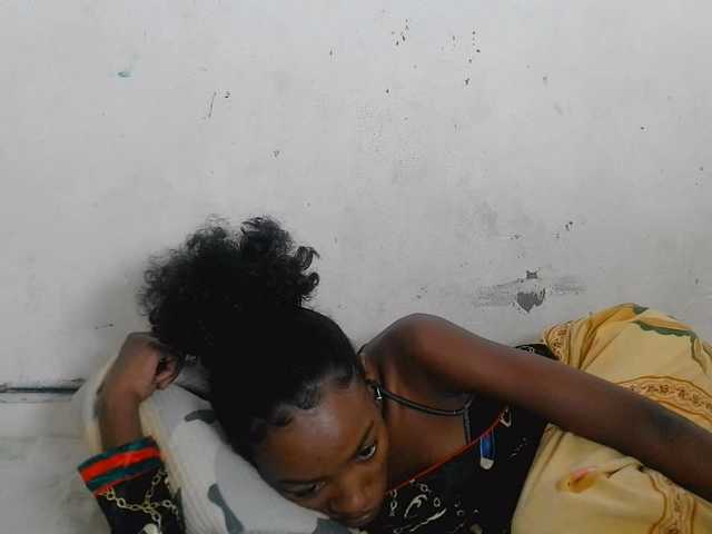 Claudiaah live cam on BongaCams