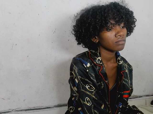 Claudiaah live cam on BongaCams