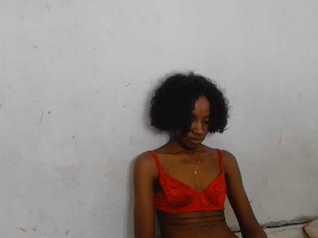 Claudiaah live cam on BongaCams
