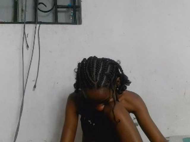 Claudiaah live cam on BongaCams