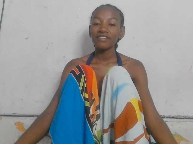 Claudiaah live cam on BongaCams