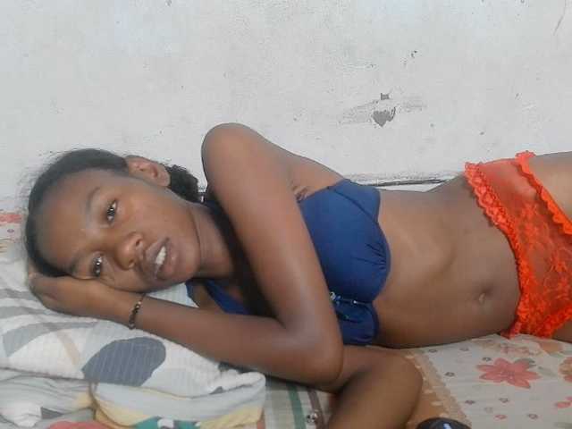 Claudiaah live cam on BongaCams