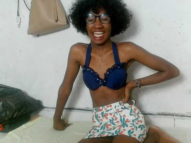 Claudiaah live cam on BongaCams