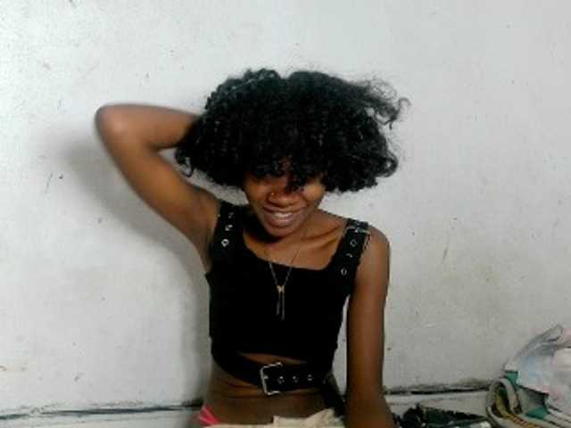 Claudiaah live cam on BongaCams