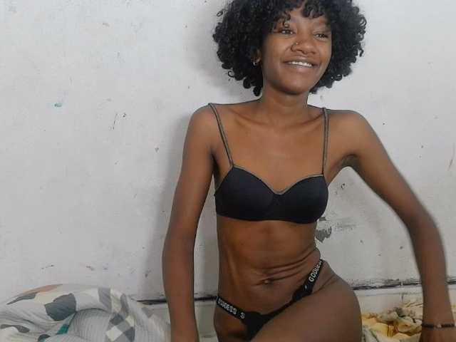 Claudiaah live cam on BongaCams