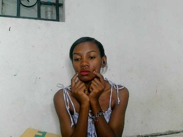 Claudiaah live cam on BongaCams