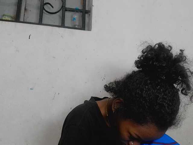 Claudiaah live cam on BongaCams