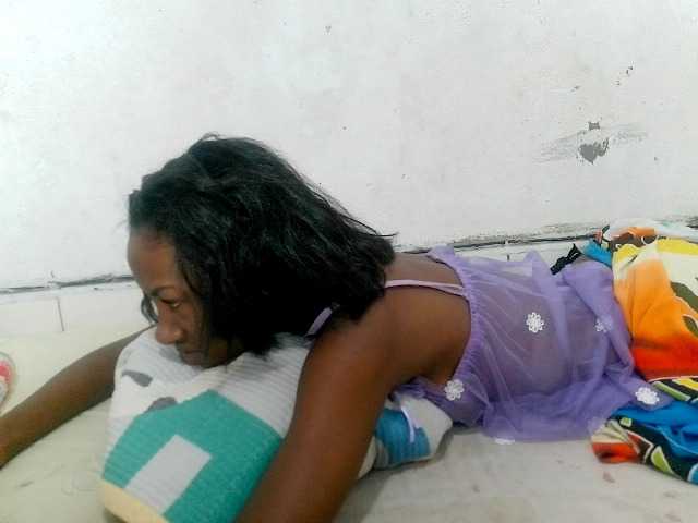 Claudiaah live webcam show