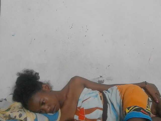 Claudiaah live cam on BongaCams