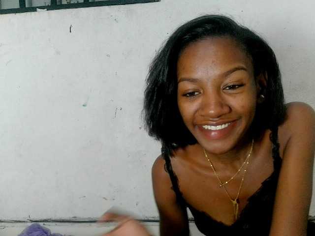 Claudiaah live webcam show
