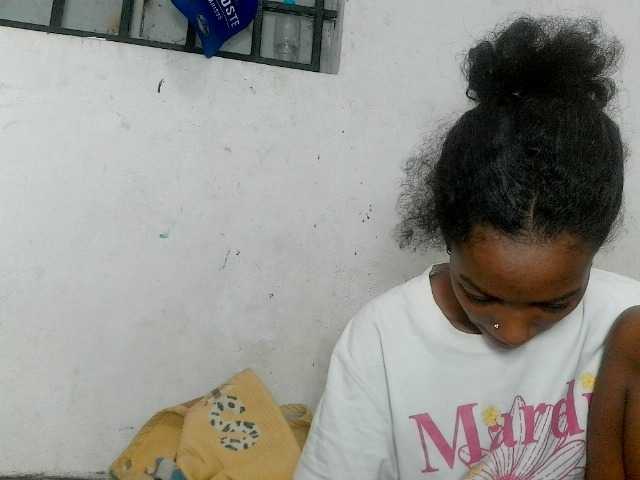 Claudiaah live cam on BongaCams