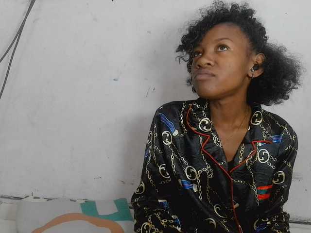 Claudiaah live cam on BongaCams