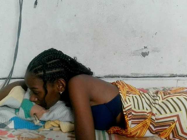 Claudiaah live cam on BongaCams