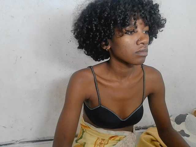 Claudiaah live cam on BongaCams