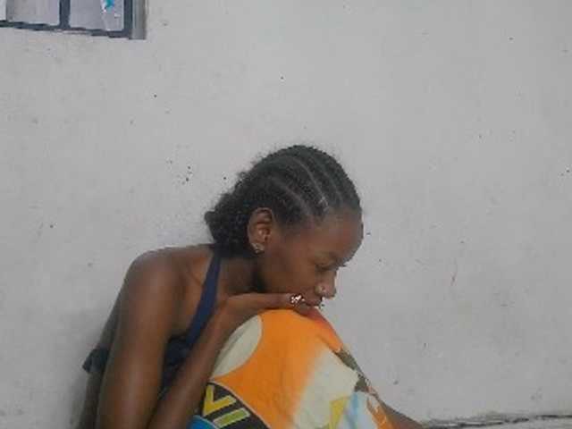 Claudiaah live cam on BongaCams