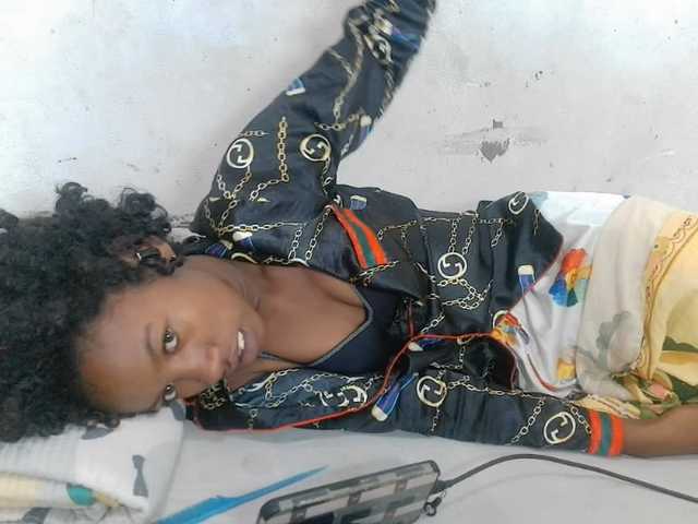 Claudiaah live cam on BongaCams