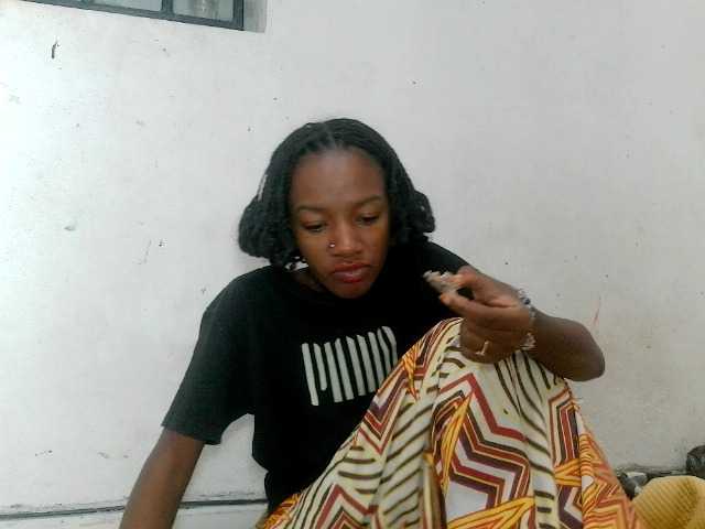 Claudiaah live cam on BongaCams